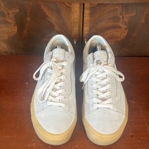 Vans Men’s Bone Suede Gum Sole Sneakers